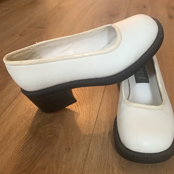 Vintage white chunky heels size 6 - Picture 5 of 12